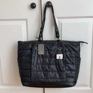 Tutilo vinyl tote in black